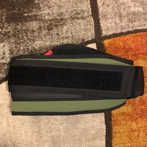 Axis XL nylon weightlifting belt! NWT